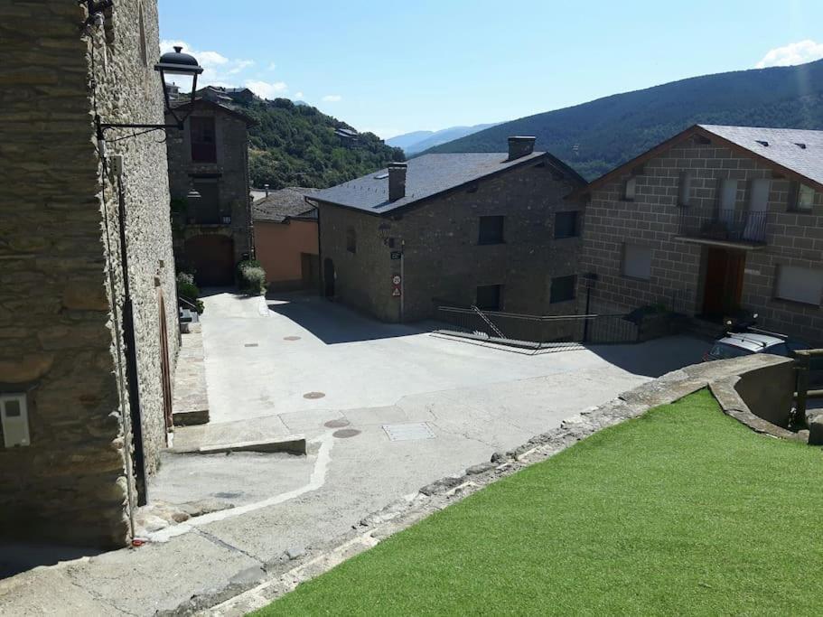Apartament Gran Pirineu Montferrer Exteriör bild